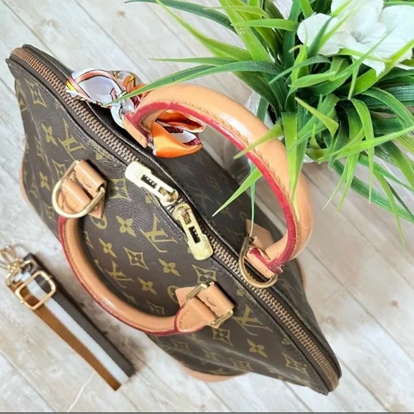 AUTHENTIC LOUIS VUITTON ALMA PM - Picture 8 of 10